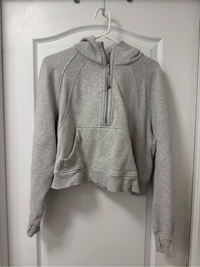 Lululemon 1/4 scuba Light Gray